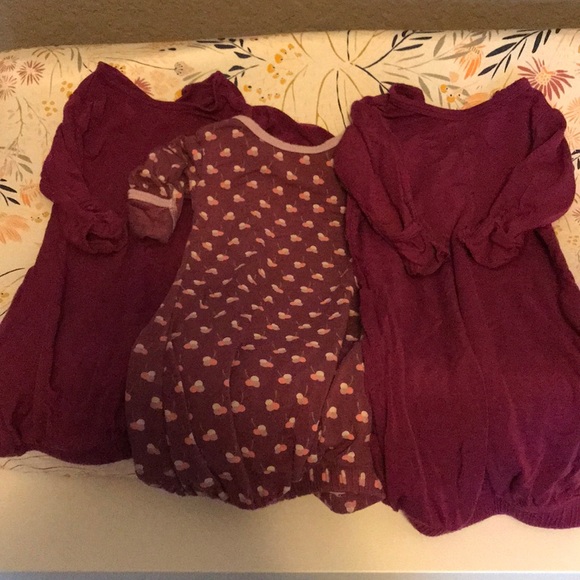 Kickee Pants Other - Kickee pants newborn and 0-3 month gown bundle